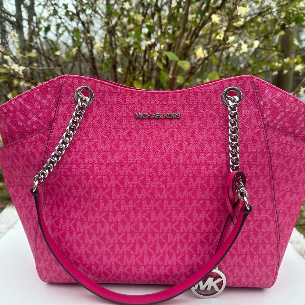 Michael Kors Jet set large chain shoulder tote Dragonfruit mk logo - Picture 3 of 16